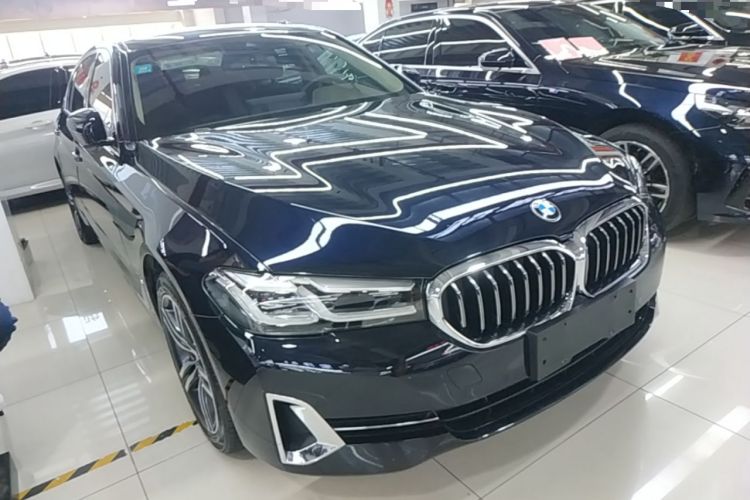 Used BMW 5 Series 2022 Updated 530Li Leading Edition Luxury Package Front Right 45 Deg