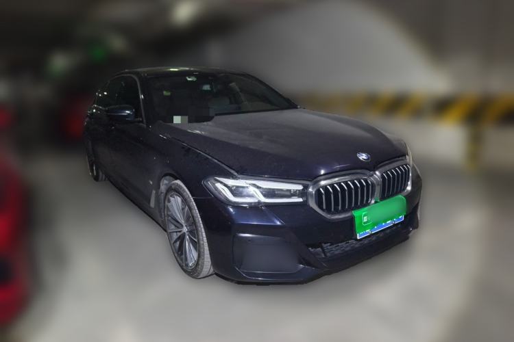 Used BMW 5 Series 2022 530Li Leading Model M Sport Package Front Right 45 Deg