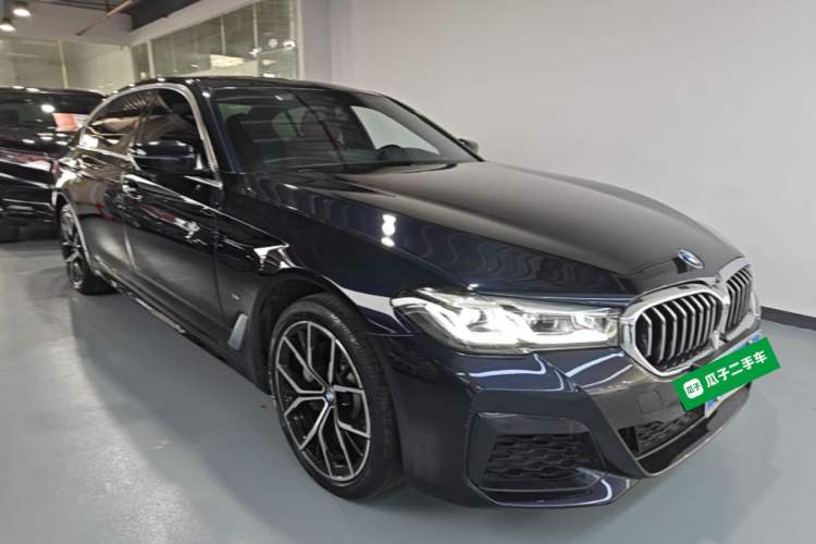 Used BMW 5 Series 2022 Second Facelift 530Li Luxury Version M Sport Package Front Right 45 Deg