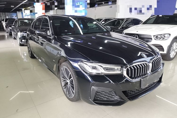 Used BMW 5 Series 2022 Restyled 530Li Leading Edition M Sport Package Front Right 45 Deg