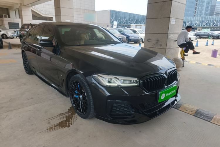 Used BMW 5 Series 2022 Updated 530i M Sport Package Front Right 45 Deg