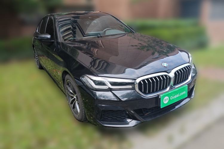 Used BMW 5 Series 2022 Second Facelift 525i M Sport Package Front Right 45 Deg