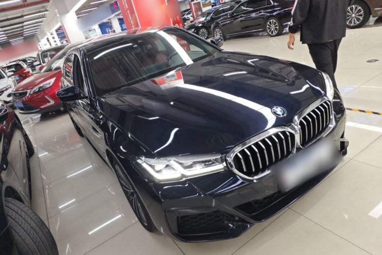 Used BMW 5 Series 2022 Restyled 530Li Leading Edition M Sport Package Front Right 45 Deg
