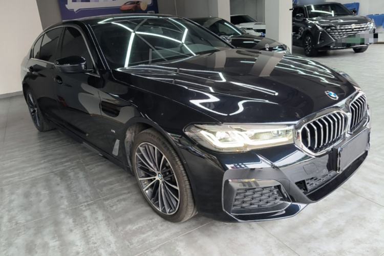 Used BMW 5 Series 2022 Restyled 530Li Leading Edition M Sport Package Front Right 45 Deg