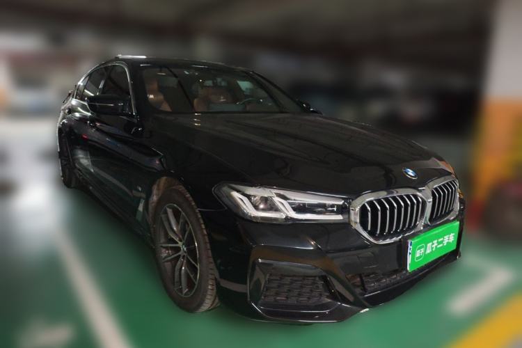 Used BMW 5 Series 2022 Restyled 525Li M Sport Package Front Right 45 Deg