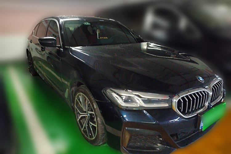 Used BMW 5 Series 2022 Second Facelift 530Li Luxury Version M Sport Package Front Right 45 Deg