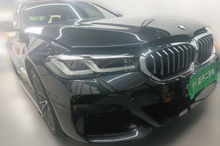Used BMW 5 Series 2022 Second Facelift 530Li Leading Edition M Sport Package Front Right 45 Deg
