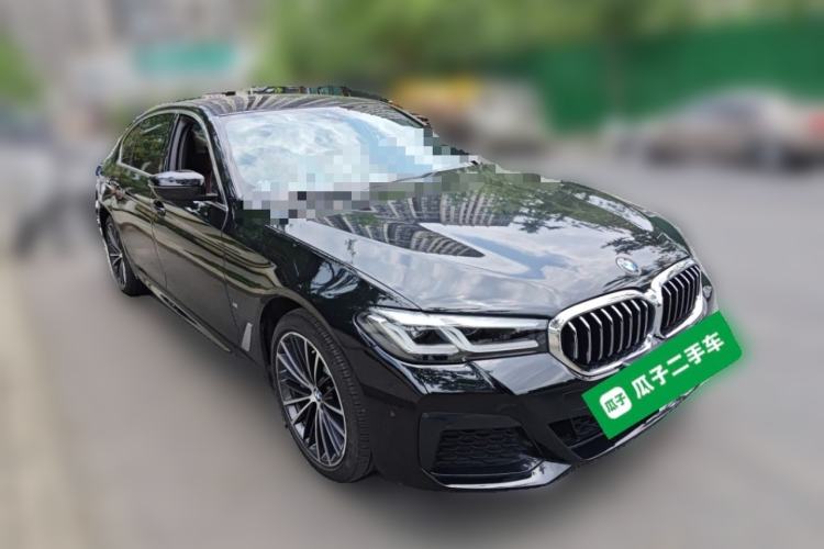 Used BMW 5 Series 2022 530Li Leading Model M Sport Package Front Right 45 Deg