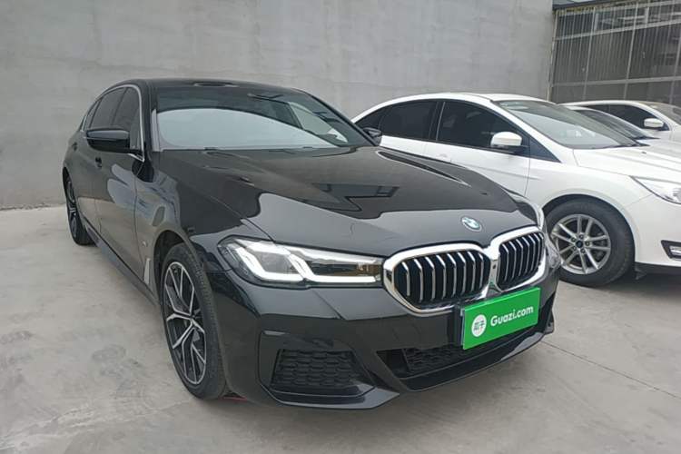 Used BMW 5 Series 2022 Second Facelift 530Li Luxury Version M Sport Package Front Right 45 Deg