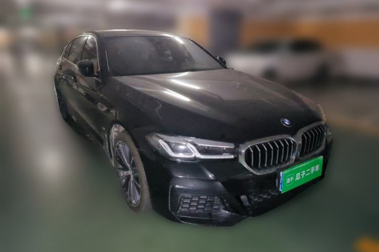 Used BMW 5 Series 2022 530Li Leading Model M Sport Package Front Right 45 Deg
