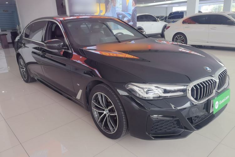 Used BMW 5 Series 2022 Restyled 525Li M Sport Package Front Right 45 Deg
