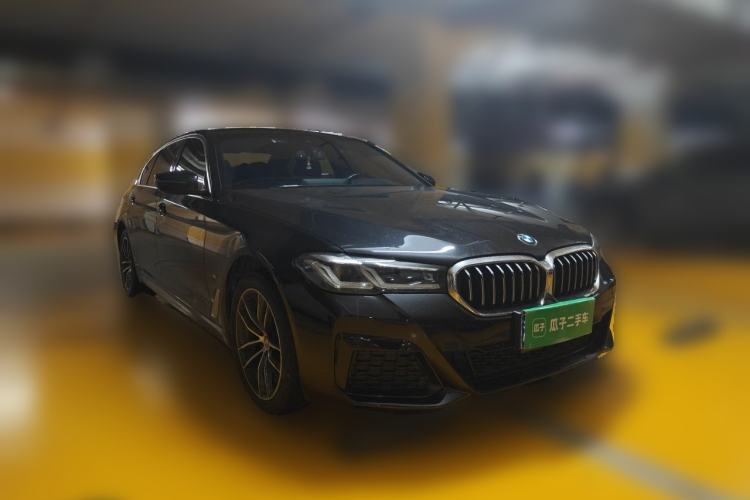 Used BMW 5 Series 2022 Second Facelift 525Li M Sport Package Front Right 45 Deg
