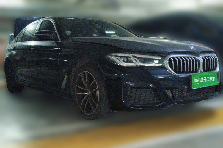 Used BMW 5 Series 2022 Second Facelift 525Li M Sport Package Front Right 45 Deg