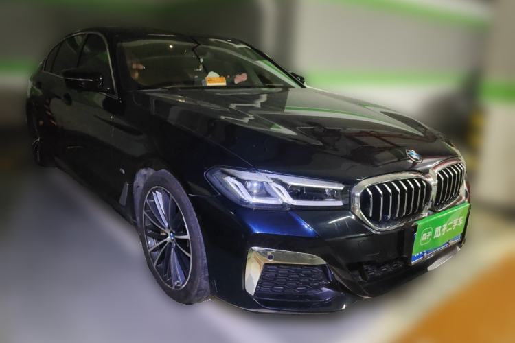Used BMW 5 Series 2022 Restyled 530Li Leading Edition M Sport Package Front Right 45 Deg