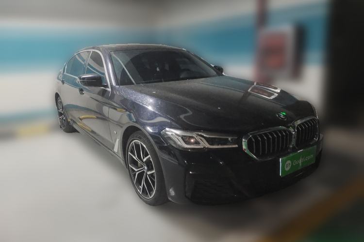 Used BMW 5 Series 2022 Revised Version 3 530Li Luxury Edition M Sport Package Front Right 45 Deg
