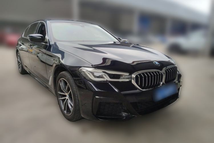 Used BMW 5 Series 2022 Second Facelift 525Li M Sport Package Front Right 45 Deg