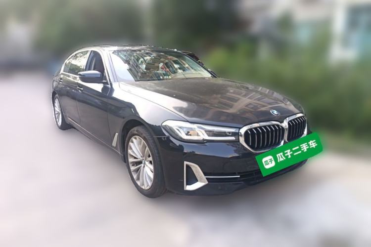 Used BMW 5 Series 2022 525Li Luxury Package Front Right 45 Deg