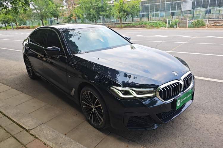 Used BMW 5 Series 2022 Restyled 530Li Leading Edition M Sport Package Front Right 45 Deg