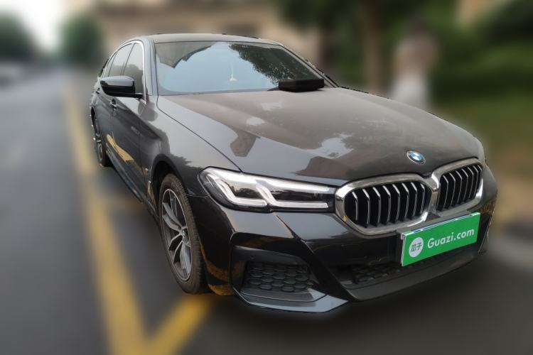 Used BMW 5 Series 2022 525Li M Sport Package Front Right 45 Deg