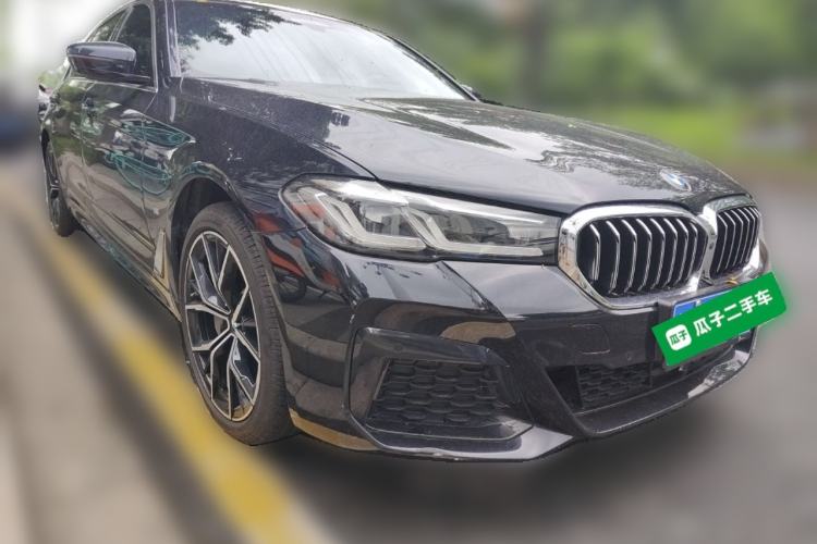Used BMW 5 Series 2022 Facelifted Version 3 530Li Executive M Sport Package Front Right 45 Deg