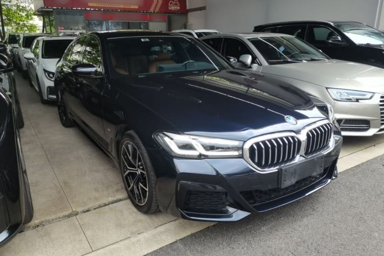 Used BMW 5 Series 2022 Second Facelift 530i M Sport Package Front Right 45 Deg