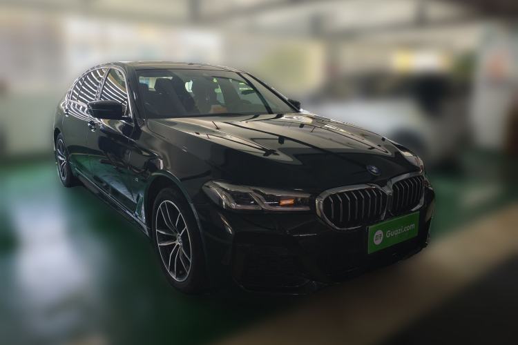 Used BMW 5 Series 2022 Restyled 525Li M Sport Package Front Right 45 Deg