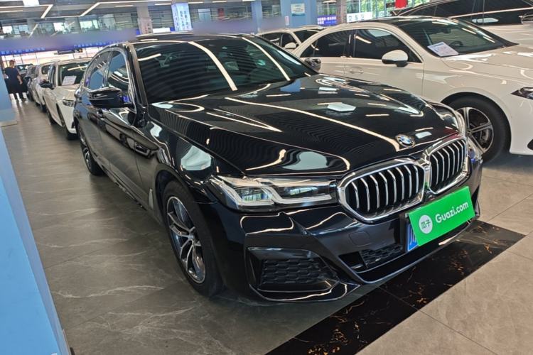 Used BMW 5 Series 2022 Restyled 525Li M Sport Package Front Right 45 Deg