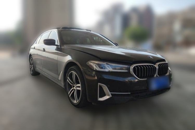 Used BMW 5 Series 2022 530Li Leading Luxury Package Front Right 45 Deg