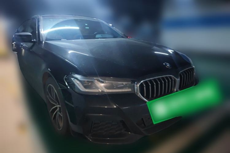 Used BMW 5 Series 2022 Second Facelift 525i M Sport Package Front Right 45 Deg