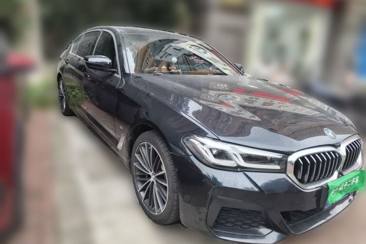Used BMW 5 Series 2022 Restyled 530Li Leading Edition M Sport Package Front Right 45 Deg
