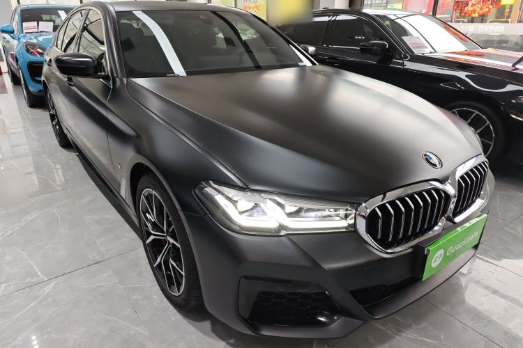 Used BMW 5 Series 2022 Restyled 540i Luxury Edition M Sport Package Front Right 45 Deg