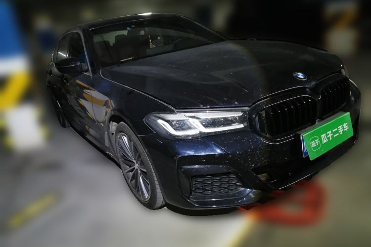 Used BMW 5 Series 2022 Second Facelift 530Li Leading Edition M Sport Package Front Right 45 Deg