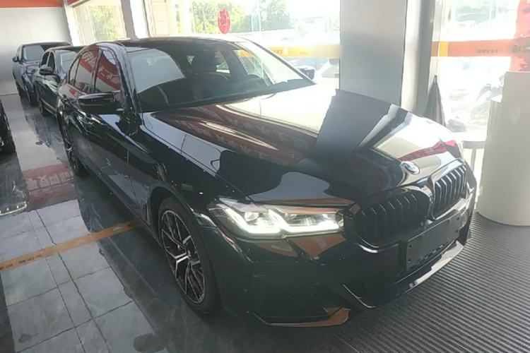 Used BMW 5 Series 2022 Revised Version 3 530Li Luxury Edition M Sport Package Front Right 45 Deg