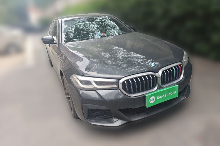 Used BMW 5 Series 2022 525Li M Sport Package Front Right 45 Deg