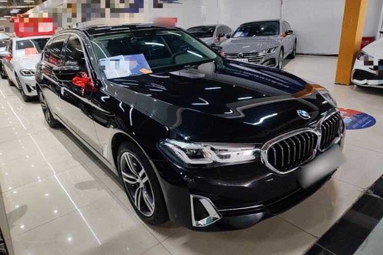 Used BMW 5 Series 2022 Second Facelift 530Li Leading Edition Luxury Package Front Right 45 Deg