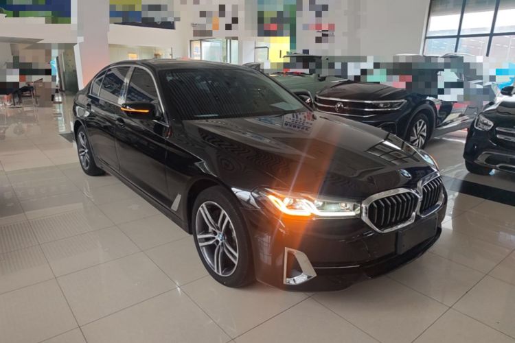 Used BMW 5 Series 2022 Updated 530Li Leading Edition Luxury Package Front Right 45 Deg