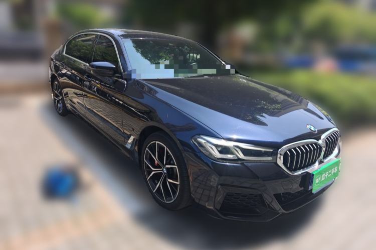 Used BMW 5 Series 2022 Second Facelift 530Li Luxury Version M Sport Package Front Right 45 Deg