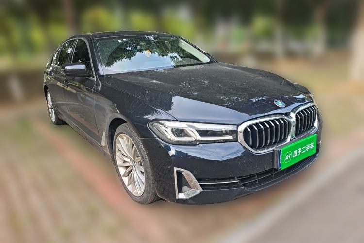 Used BMW 5 Series 2022 Updated 530Li Luxury Edition Premium Package Front Right 45 Deg
