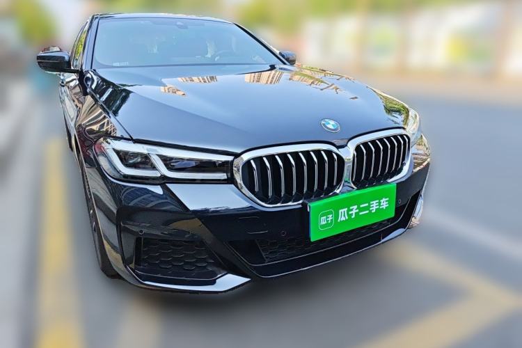 Used BMW 5 Series 2022 Second Facelift 525Li M Sport Package Front Right 45 Deg