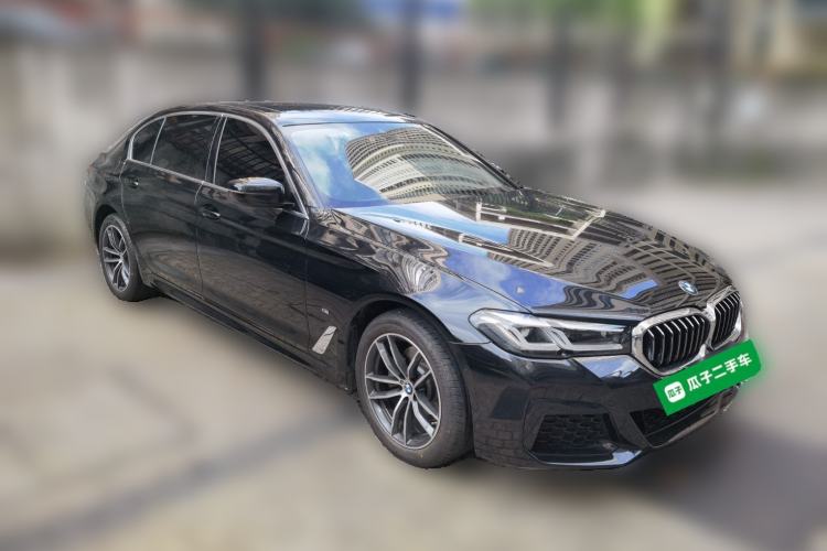 Used BMW 5 Series 2022 Restyled 525Li M Sport Package Front Right 45 Deg