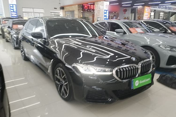 Used BMW 5 Series 2022 Second Facelift 530Li Luxury Version M Sport Package Front Right 45 Deg