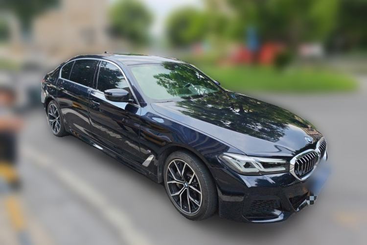 Used BMW 5 Series 2022 530Li Luxury Edition M Sport Package Front Right 45 Deg