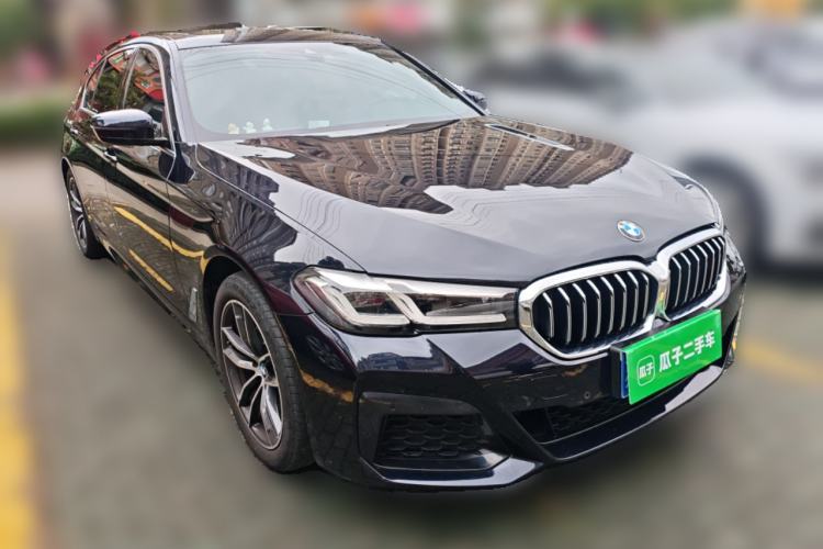 Used BMW 5 Series 2022 Restyled 525Li M Sport Package Front Right 45 Deg