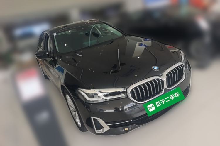 Used BMW 5 Series 2022 Restyled 525Li Luxury Package Front Right 45 Deg
