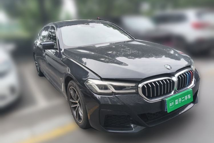 Used BMW 5 Series 2022 Second Facelift 525Li M Sport Package Front Right 45 Deg
