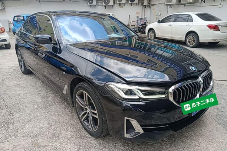 Used BMW 5 Series 2022 Second Facelift 530Li Leading Edition Luxury Package Front Right 45 Deg