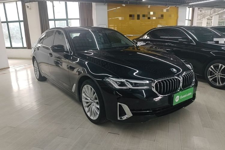 Used BMW 5 Series 2022 Second Facelift 530Li Luxury Edition Premium Package Front Right 45 Deg