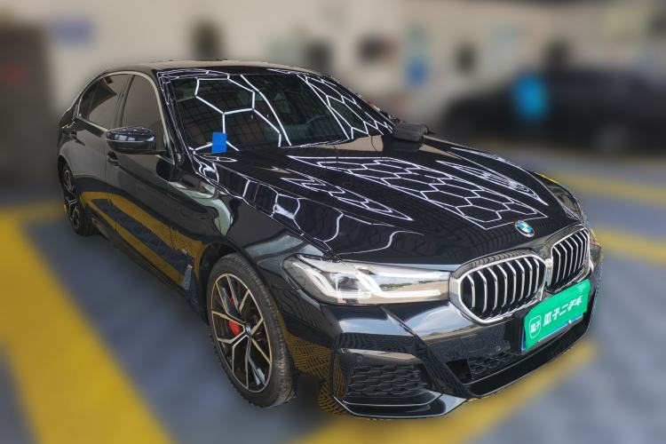 Used BMW 5 Series 2022 Second Facelift 530Li Luxury Version M Sport Package Front Right 45 Deg