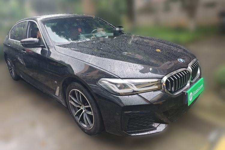 Used BMW 5 Series 2022 Second Facelift 525Li M Sport Package Front Right 45 Deg