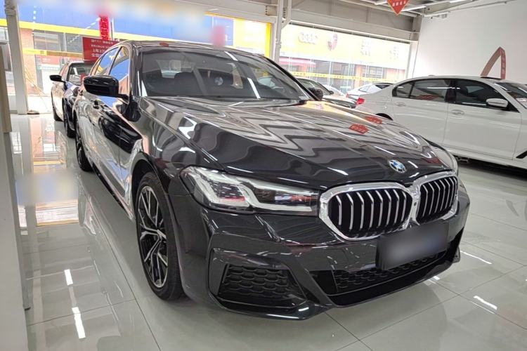 Used BMW 5 Series 2022 Restyled 530Li Luxury Edition M Sport Package Front Right 45 Deg